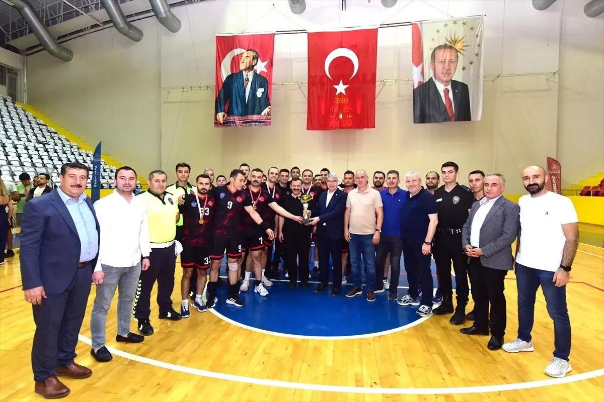 Osmaniye Voleybol Turnuvası Tamamlandı