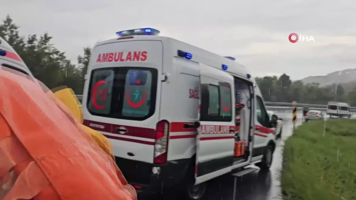 Zonguldak’ta midibüs devrildi: 9 yaralı